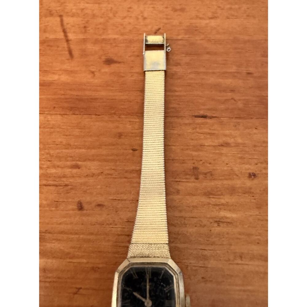 Vintage Seiko Gold Tone Octagonal Case Black Dial Mesh Bracelet Quartz Watch - Picture 3 of 14